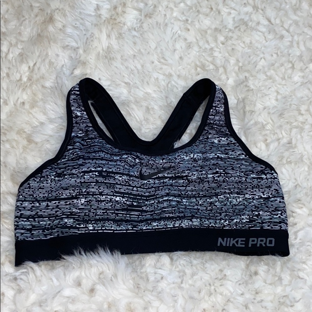 nike pro sports bra